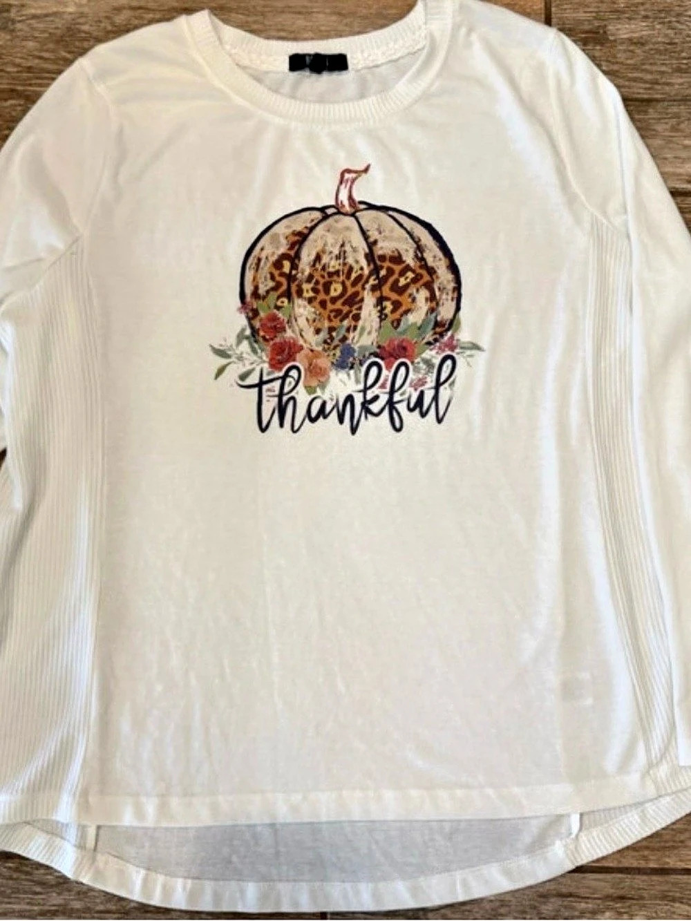 Modern Vias Thankful Pumpkin Graphic Top White XXL Like New